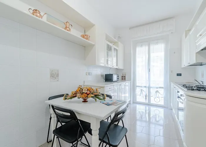 Apartamento Guesthost - Retreat In Nervi -two Minutes From The *