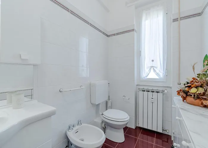 Guesthost - Retreat In Nervi -two Minutes From The