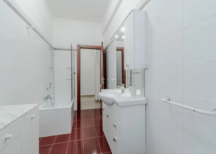 Apartamento Guesthost - Retreat In Nervi -two Minutes From The Génova