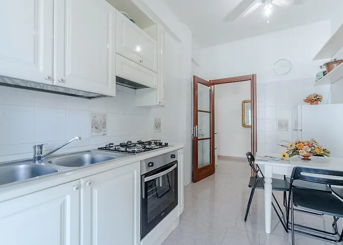 Guesthost - Retreat In Nervi -two Minutes From The Appartamento *